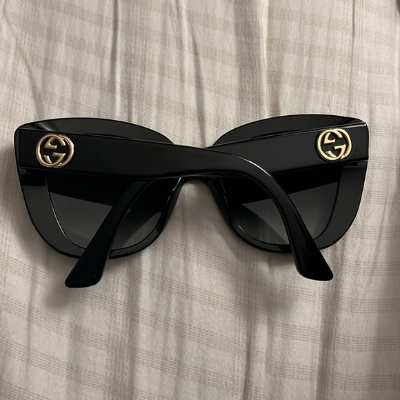 Gucci sunglasses - Picture 2 of 4